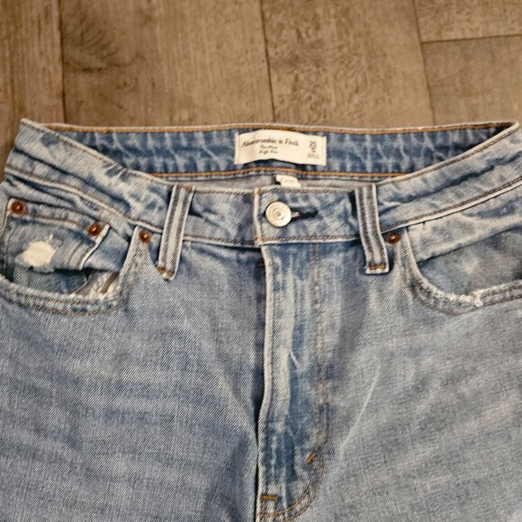 Ambercrombie and Fitch Mom high rise curve Love highrise jeans size 0 - Picture 6 of 15